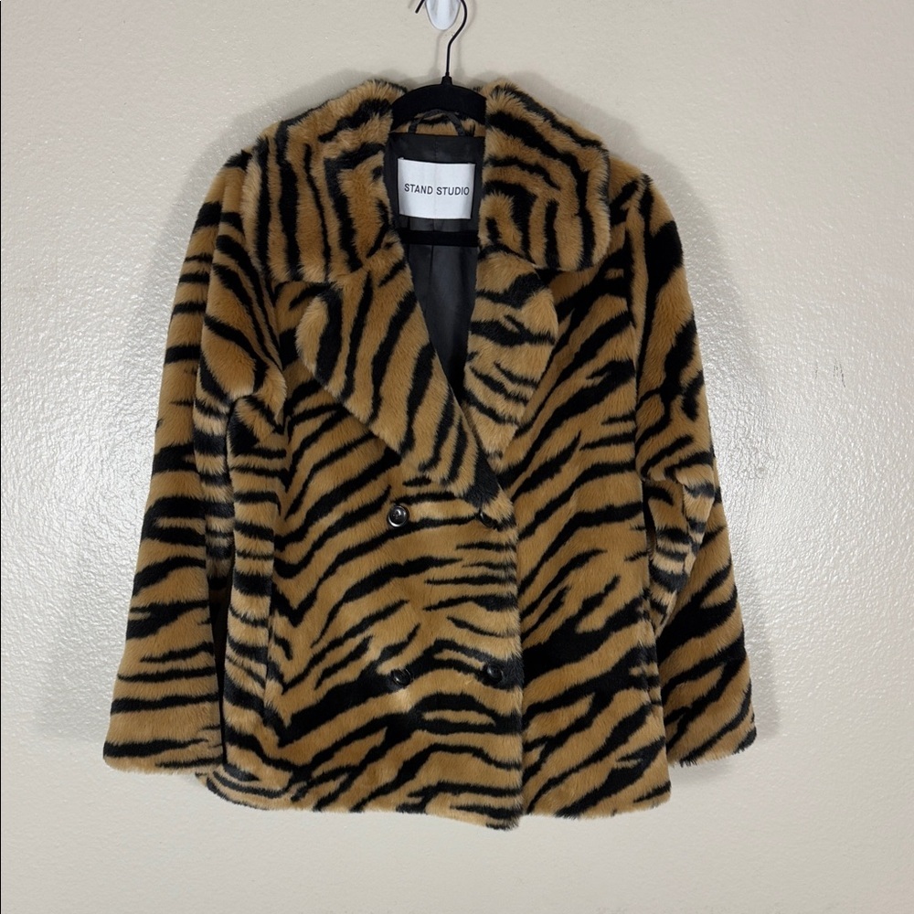 STAND STUDIO Tiffany Tiger Print Jacket - Picture 7 of 11